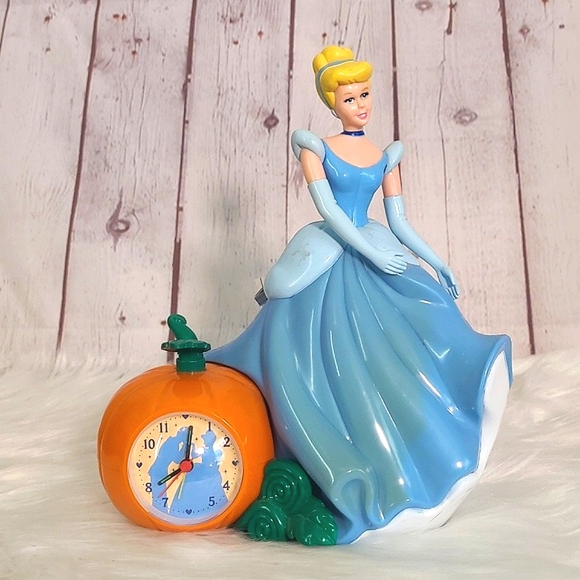 Vintage 90s Disney Fantasma Cinderella Musical Alarm Clock Battery Operated - Picture 3 of 17